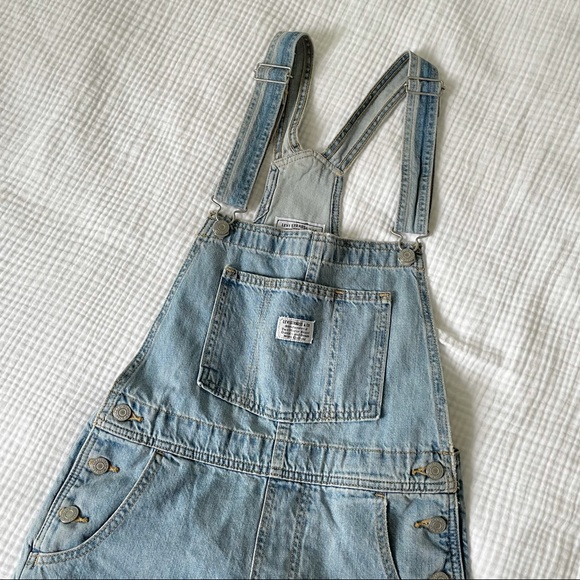 Levi's Pants - levi’s overall shorts